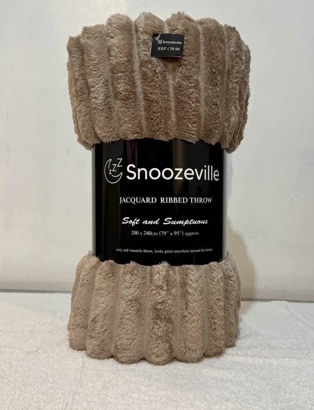 Snoozeville Jacquard Ribbed Throw