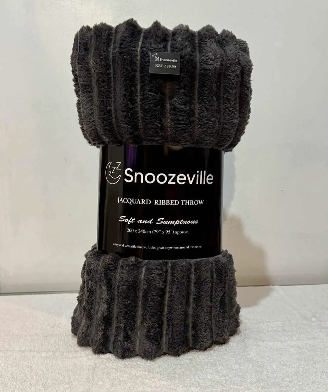 Snoozeville Jacquard Ribbed Throw